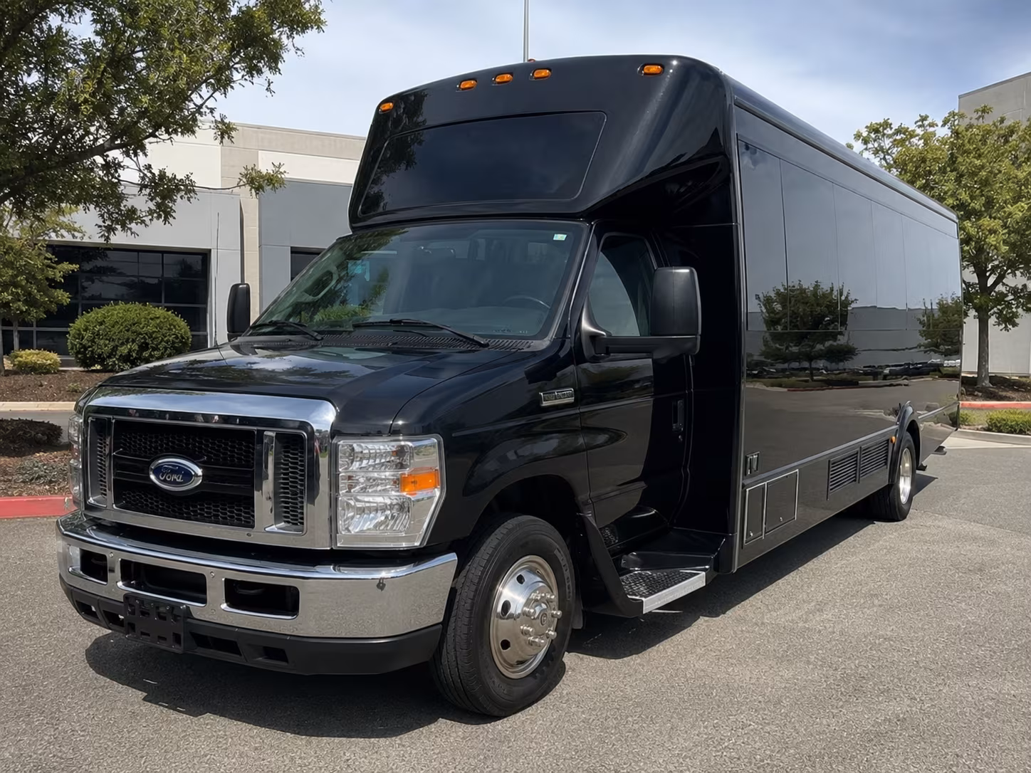 Davie Birthday, Sweet 16, & Quinceañera Party Bus Rentals