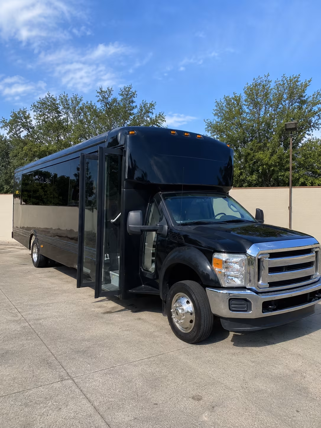 Hollywood Concert & Music Festival Transportation party bus exterior