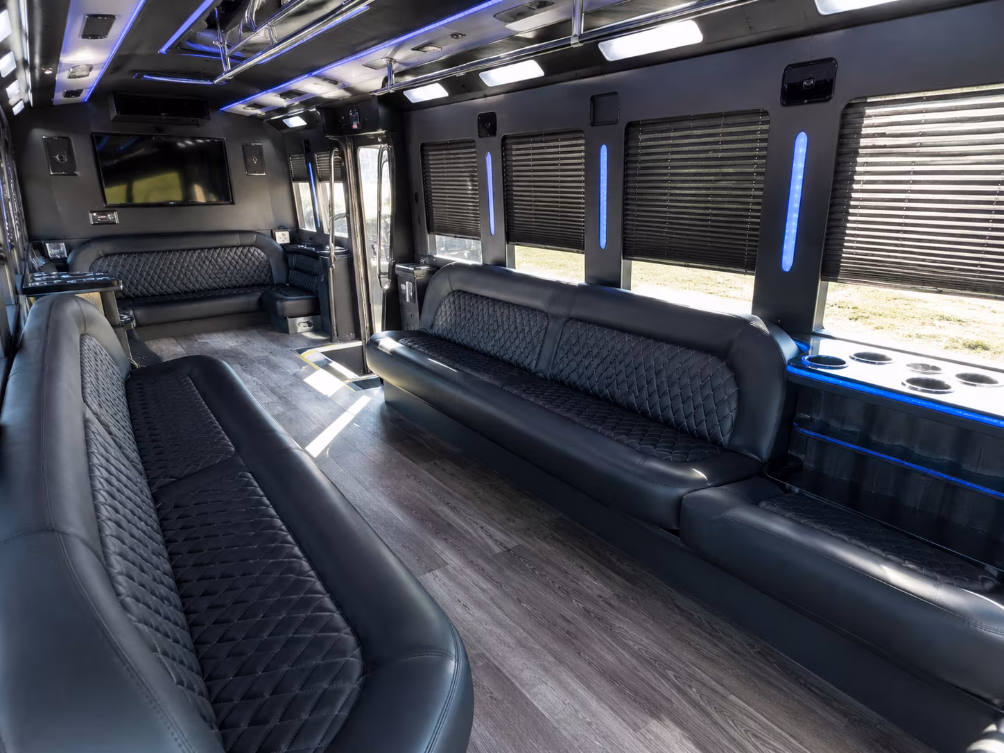 Pembroke Pines Winery Tour & Pub Crawl Transportation
